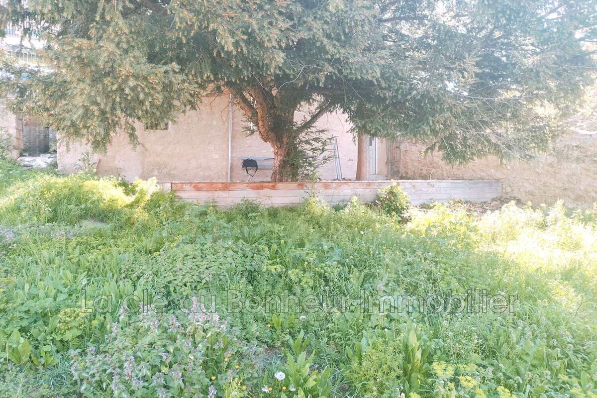 Maison à MOUSTIERS-SAINTE-MARIE