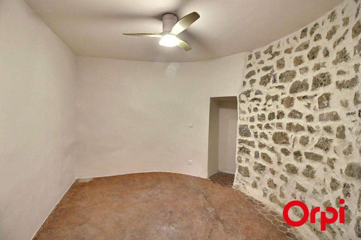 Appartement à AURIOL