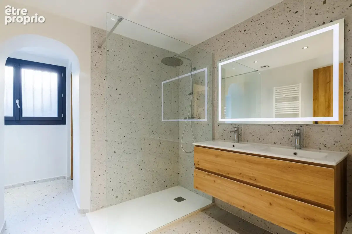 Maison entièrement rénovée avec piscine, à 200 m du village - photo 24