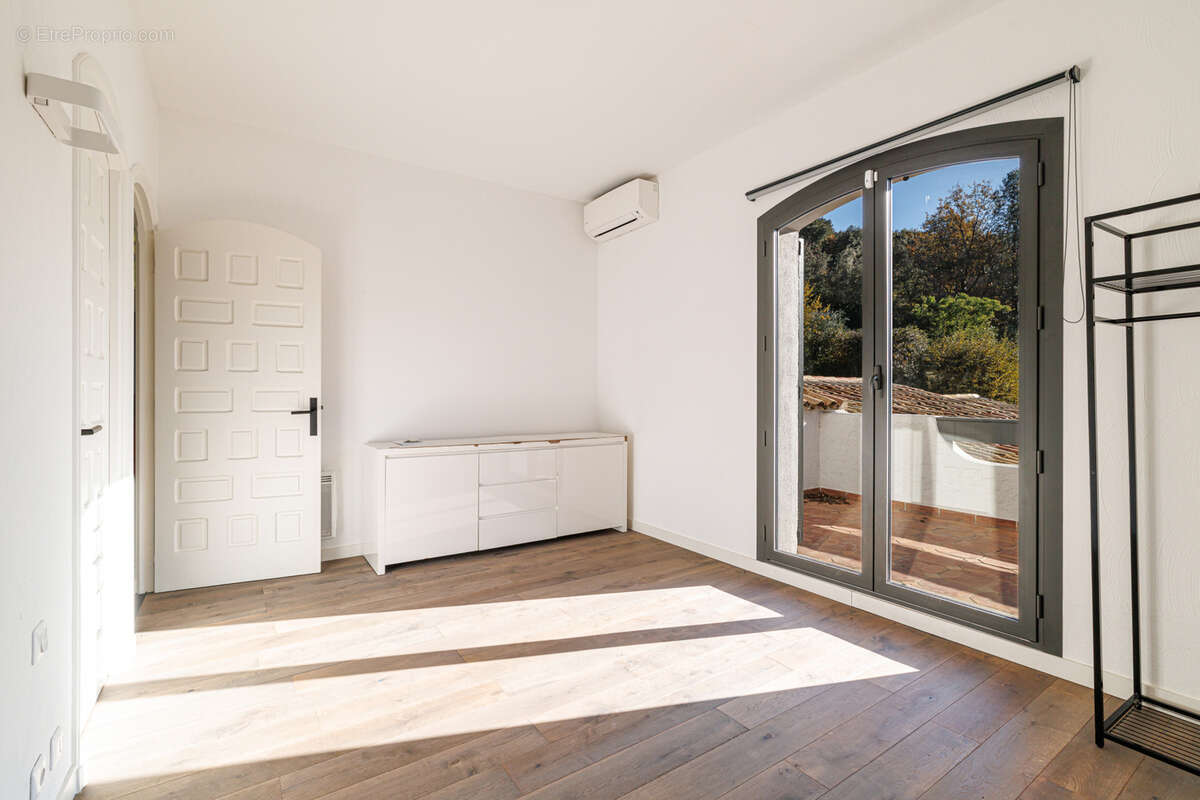 Maison à LA COLLE-SUR-LOUP