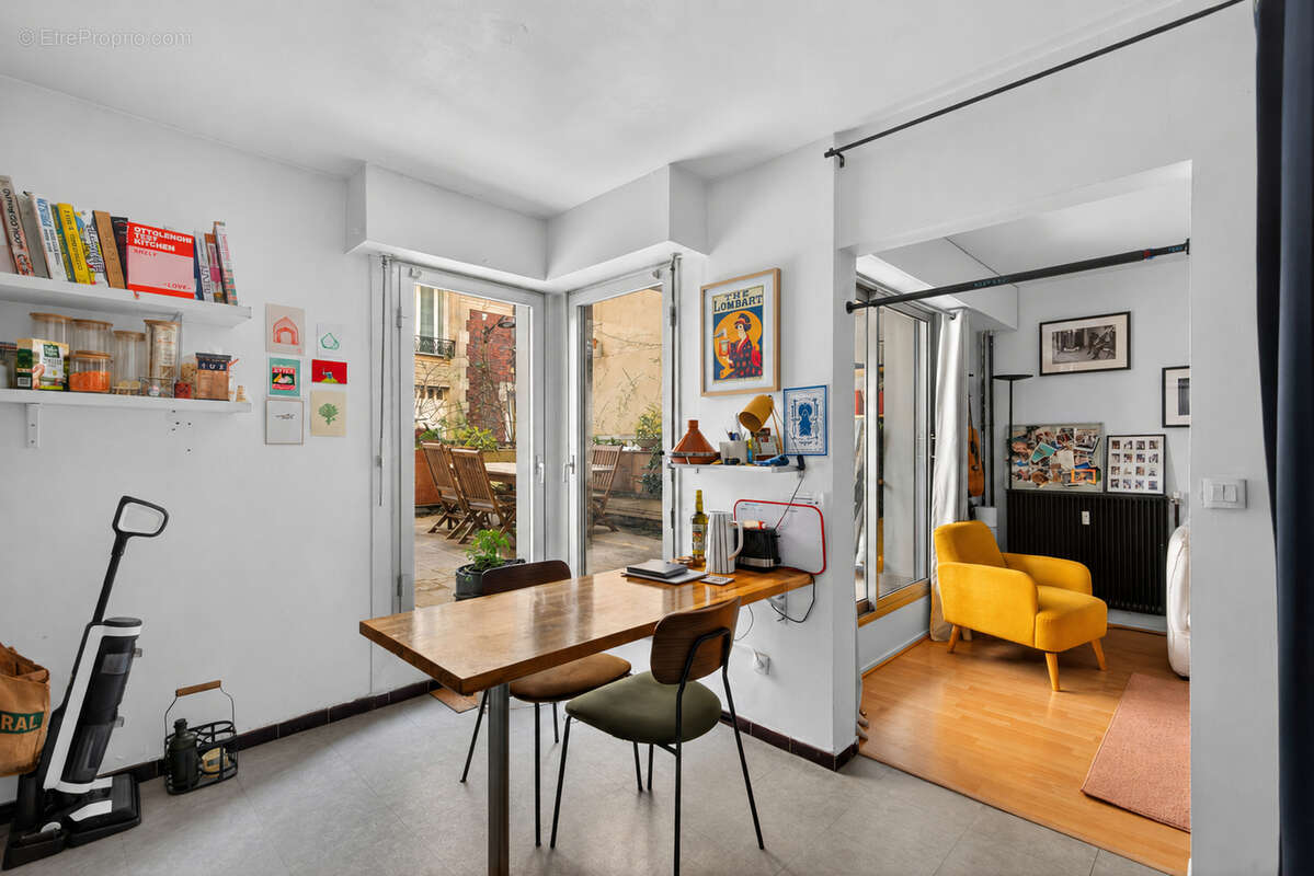 Appartement à PARIS-18E