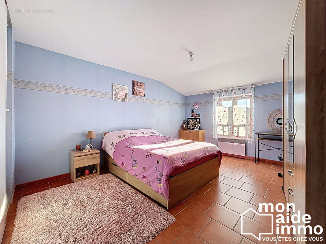 Appartement à CORGNAC-SUR-L'ISLE