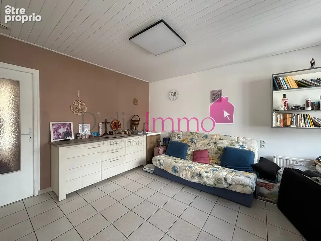 COMMEQUIERS - centre ville - Maison composée de deux logements - photo 4