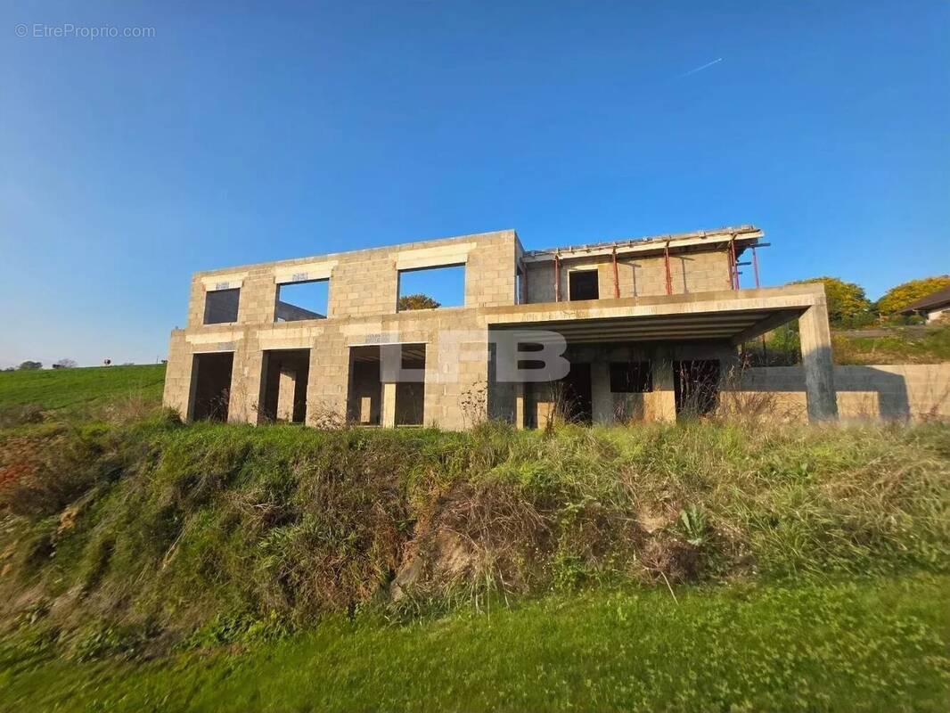 Maison à HAUTEVILLE-SUR-FIER