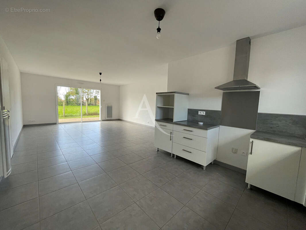 Maison à LE BERNARD