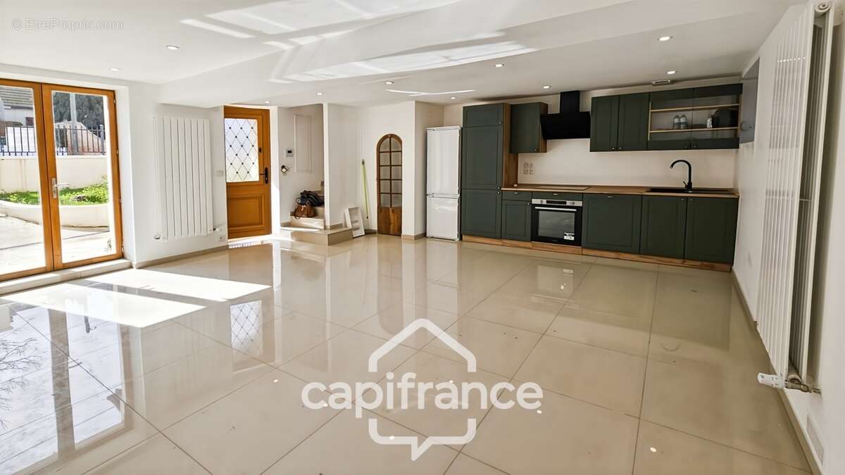 Maison familiale proche Saint-soupplets entièrement rénovée- 115 m² -jardin-Au calme - photo 2