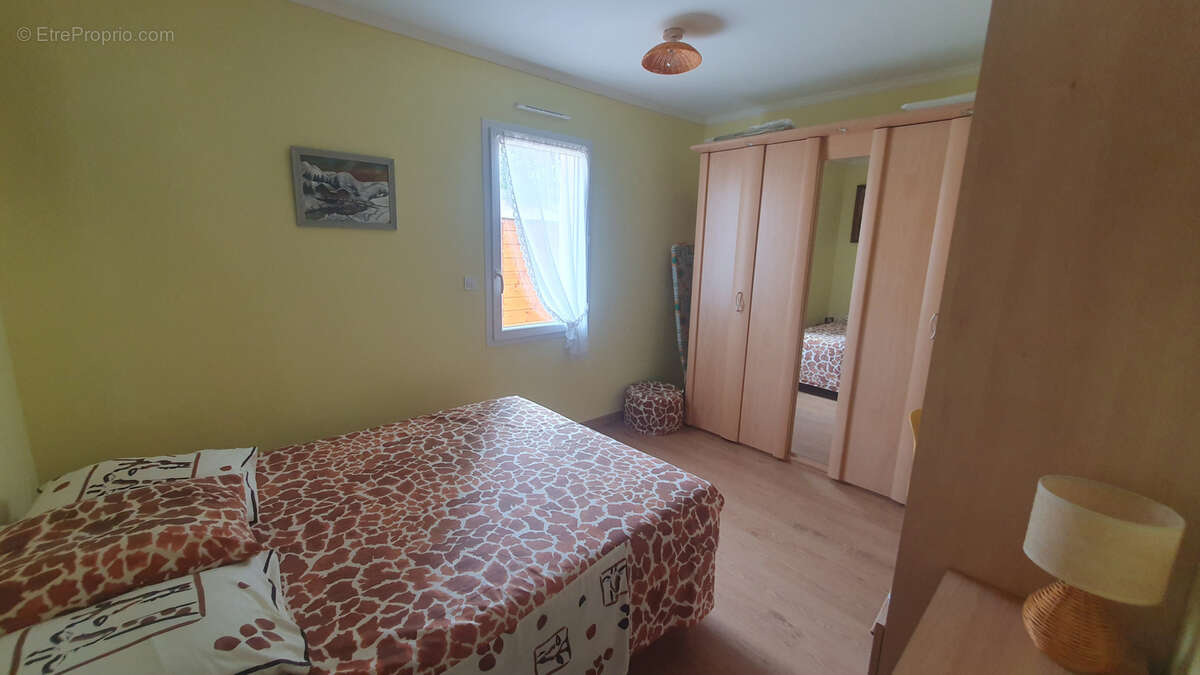 Au Centre Ville de Hagetmau Villa de 106 m2 Hab - photo 5