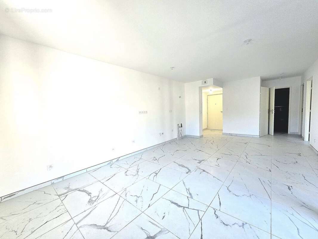 Appartement à BORMES-LES-MIMOSAS