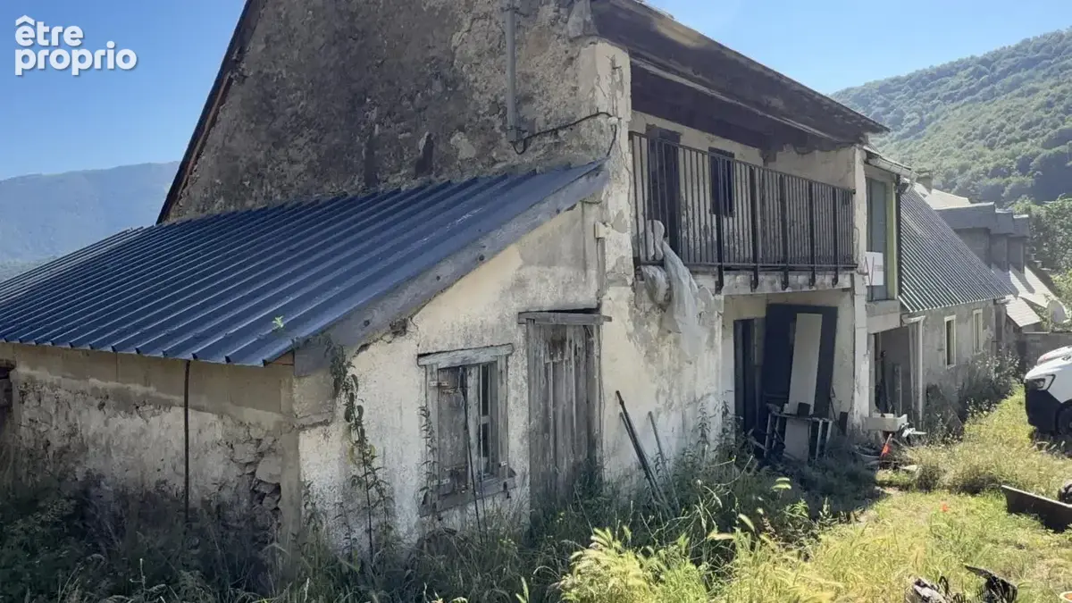 Maison + Grange à rénover – 200 m² – Terrain 2 335 m² plein sud – Vue montagne - photo 3