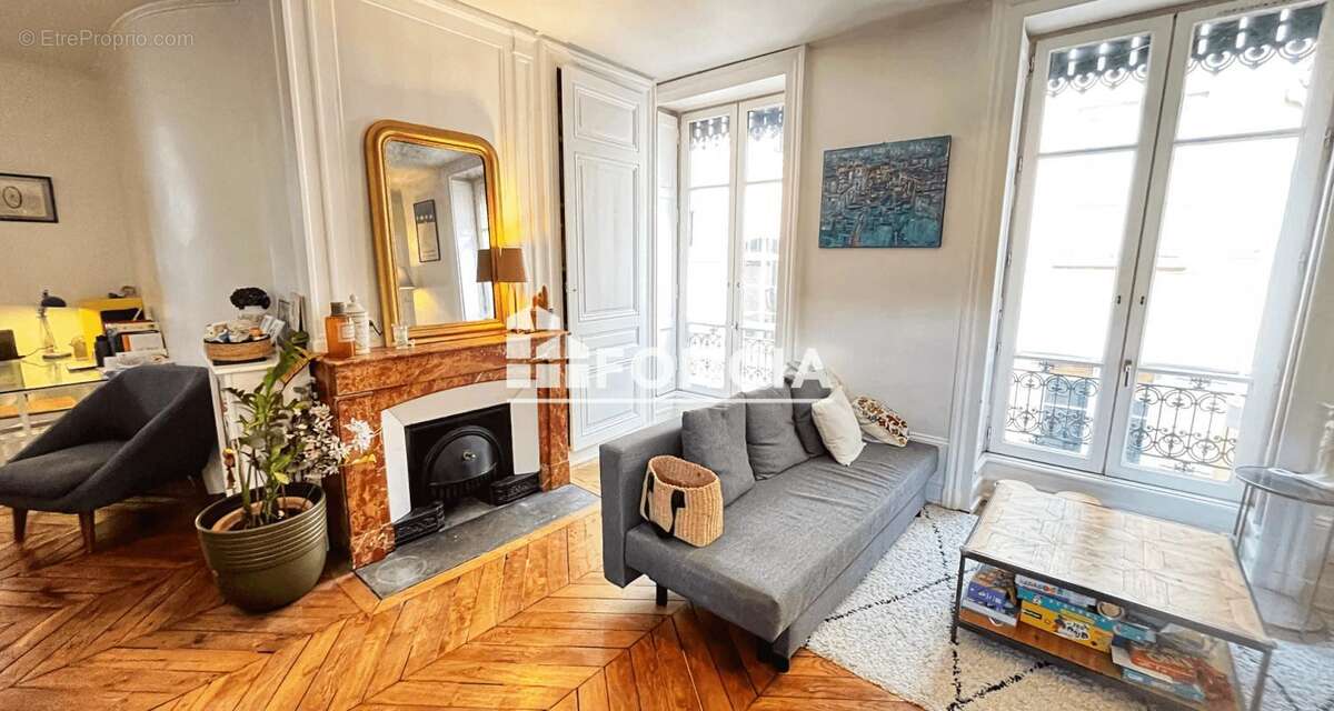 Appartement à LYON-1E