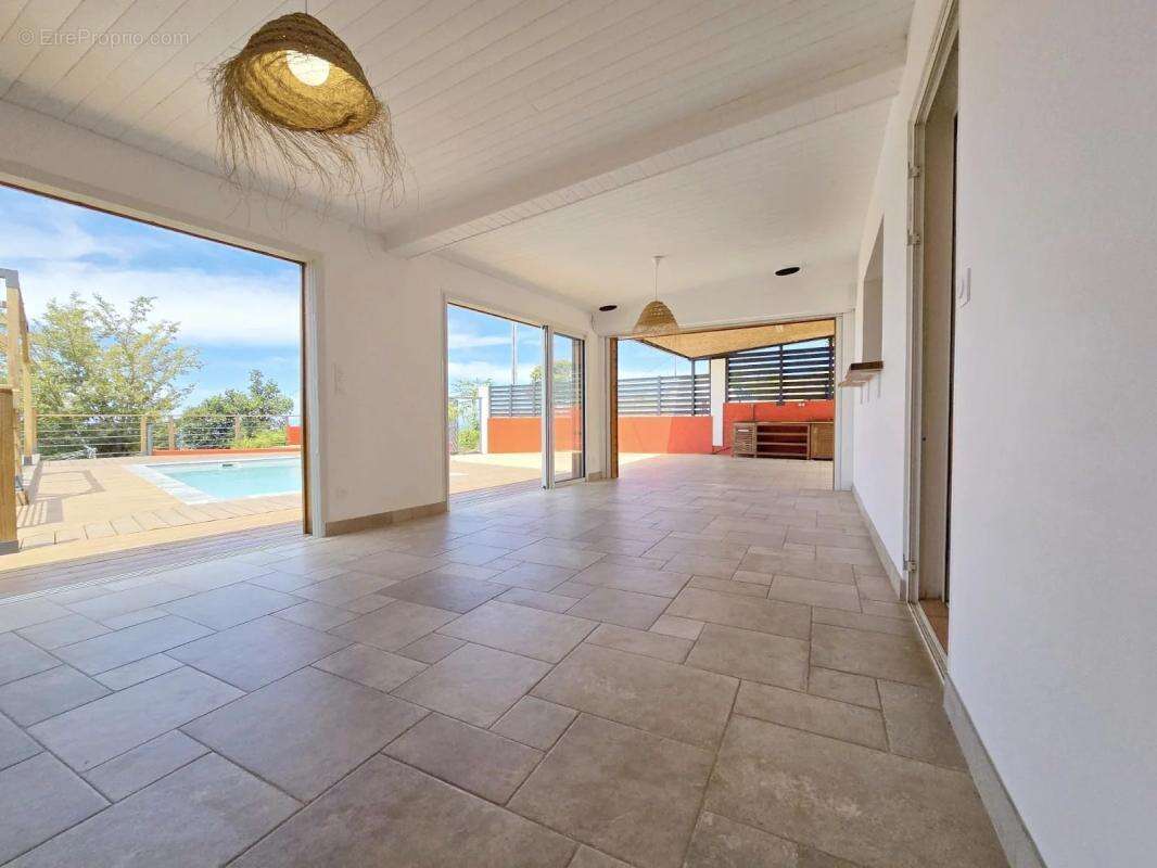 Maison à L&#039;ETANG-SALE