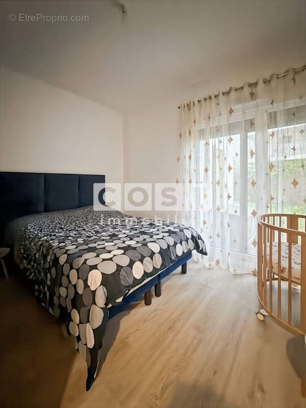 Appartement à COLOMBES
