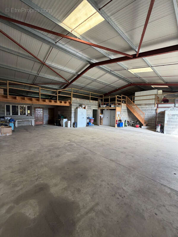 Commerce à SAINT-JUNIEN