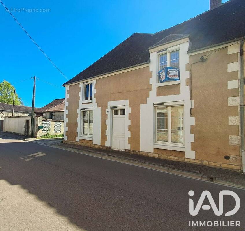 Photo 1 - Maison à MALIGNY