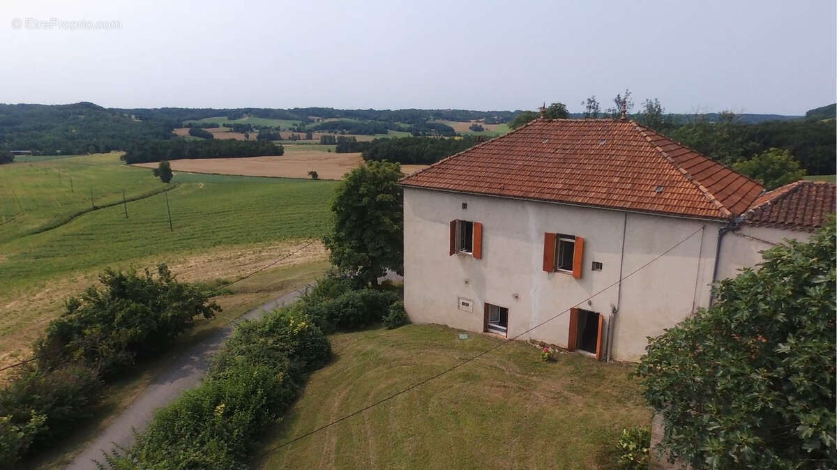 Maison à BAGAT-EN-QUERCY