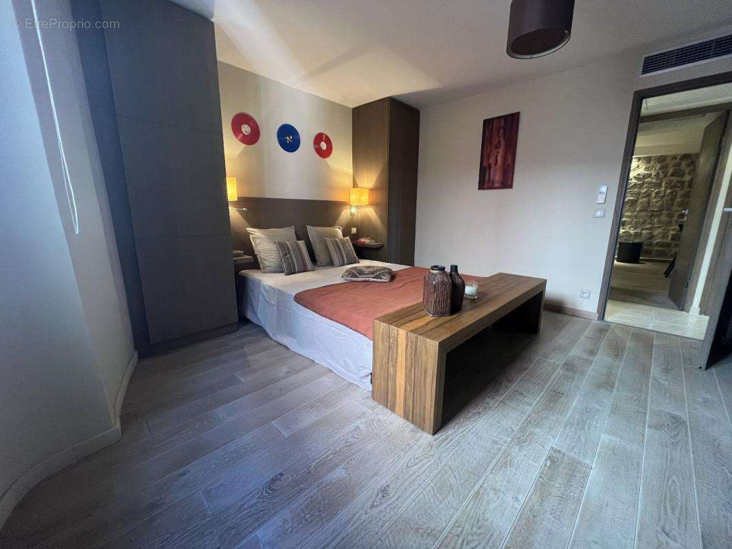 Appartement à MOUGINS