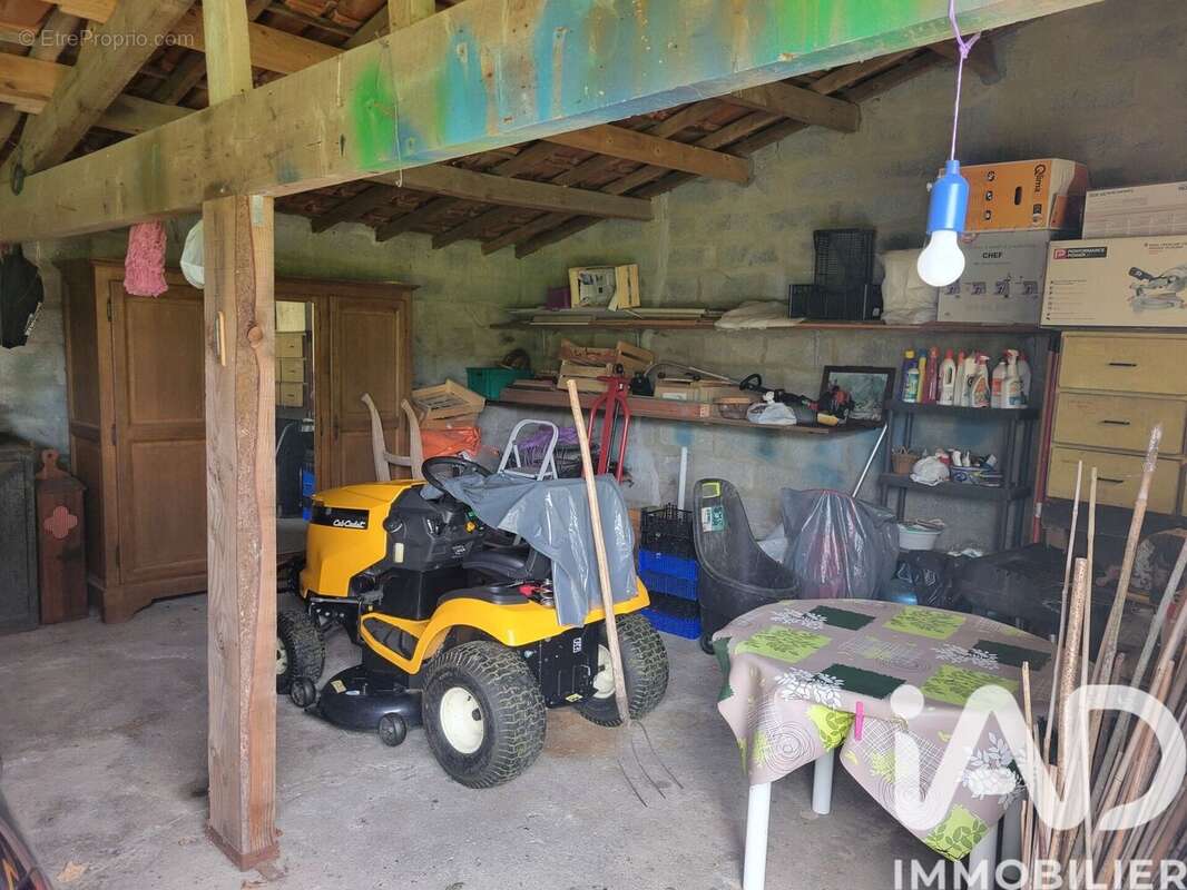 Maison 180 m² à Pisany  - photo 2