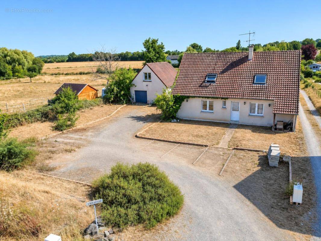 Maison à SAVIGNE-L'EVEQUE