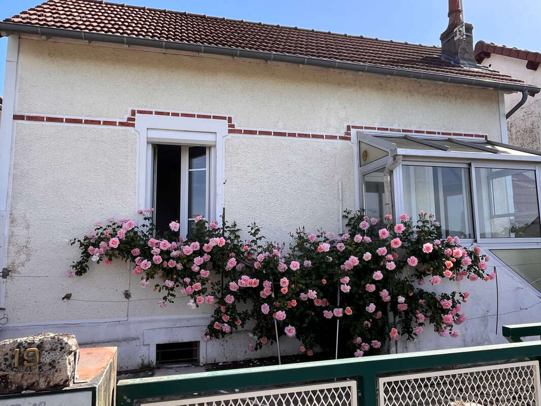 Maison à YZEURE
