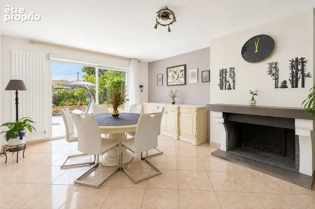 Maison à vendre 10 pièces avec piscine a MONTFERMEIL (93) - photo 2