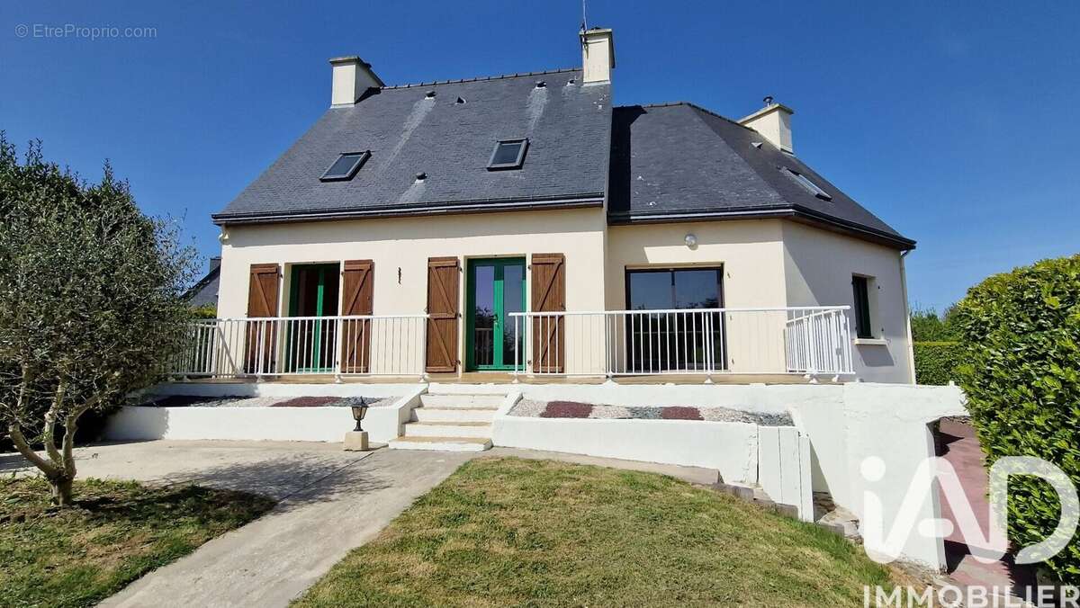 Photo 2 - Maison à PLOUGUENAST