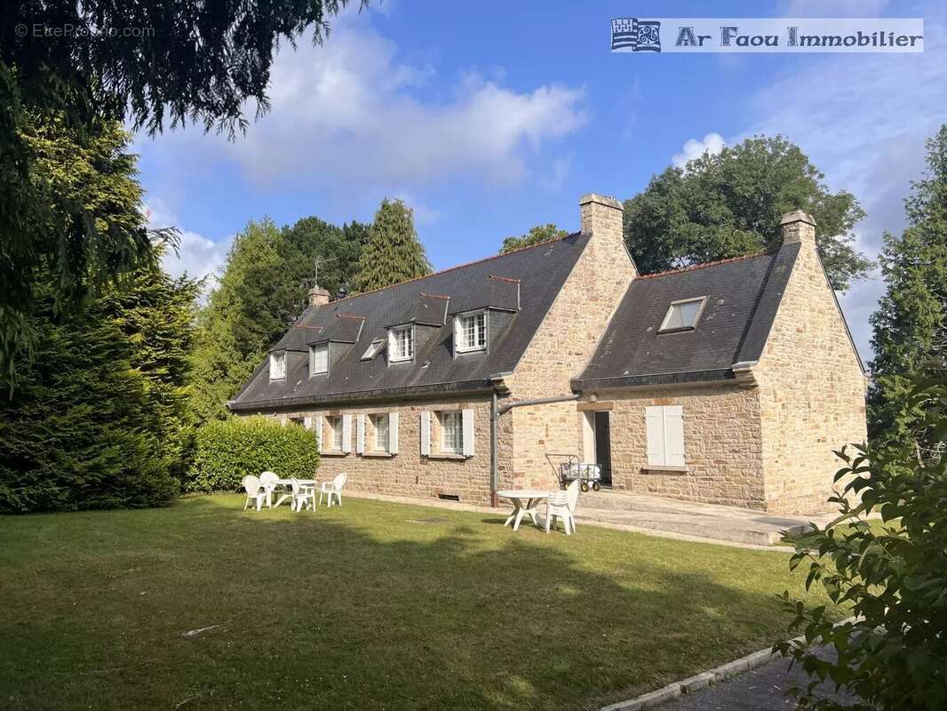Maison à PONT-DE-BUIS-LES-QUIMERCH