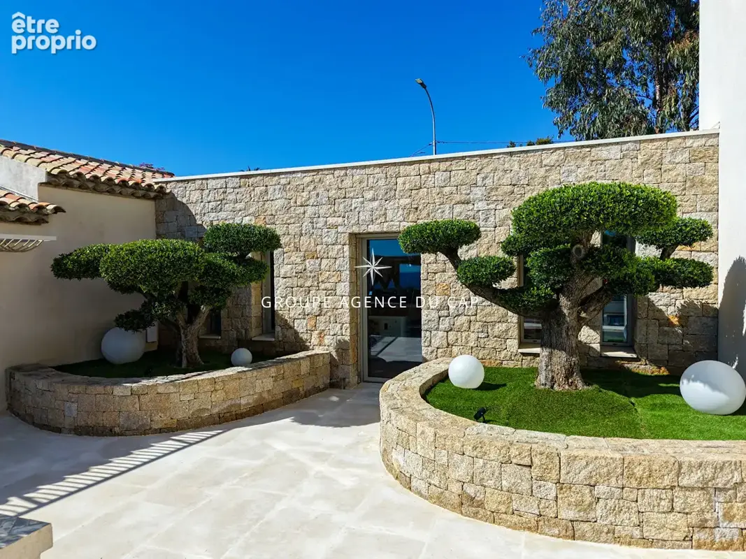 À vendre villa de 9 pièces avec vue mer sur le golfe de saint-tropez, aux issambres - photo 7