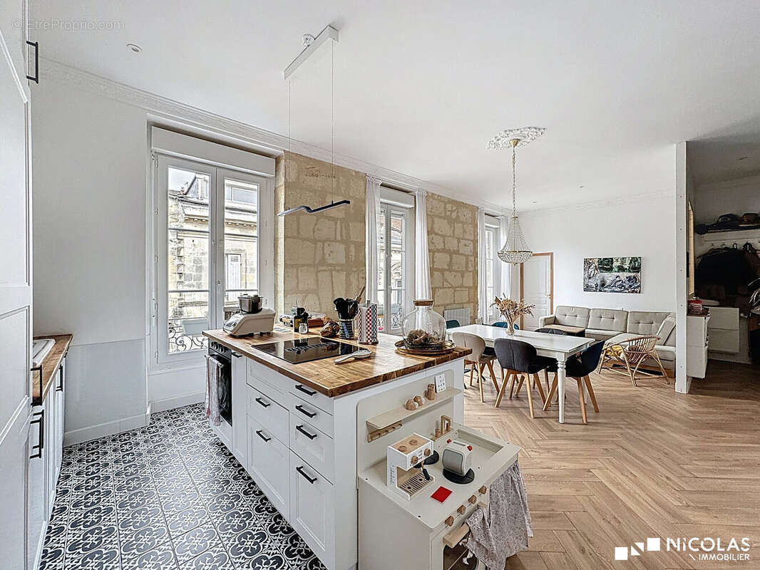 Appartement à BORDEAUX