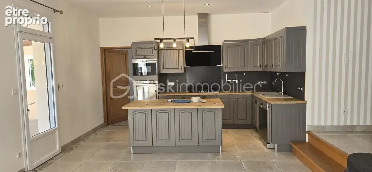BELLE MAISON de plain-pied avec piscine sur terrain de 2962 m2 - photo 7