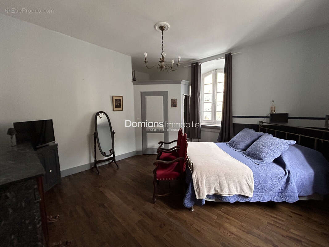 Maison 310 m² à Villefranche-De-Conflent  - photo 9