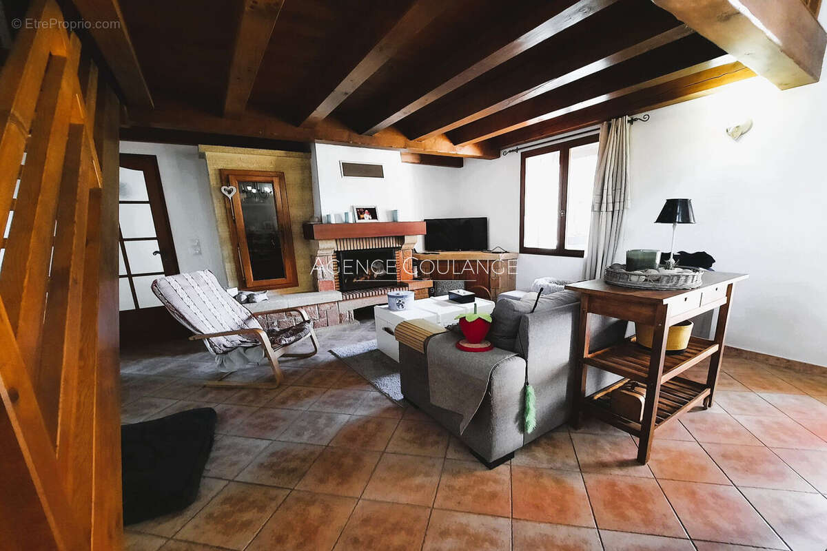 Maison à SAINT-CYR-SUR-MER