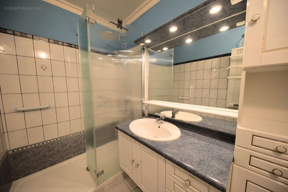 Appartement à VAIRES-SUR-MARNE