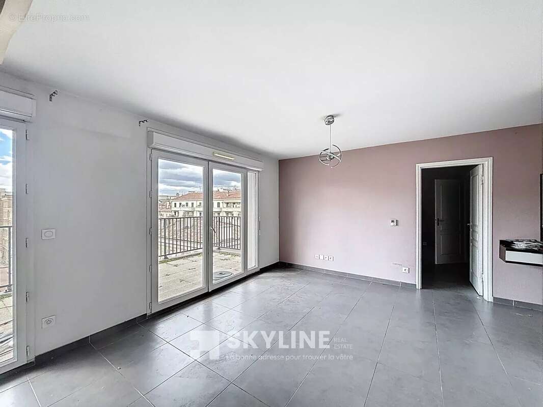 Appartement à MARSEILLE-3E