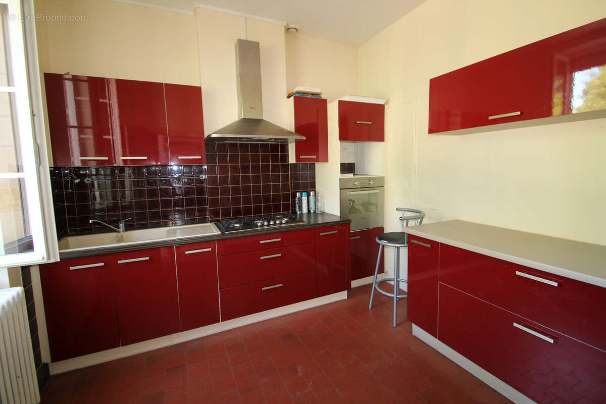 Maison de Bourg à Vendre 3 ou 4 chambres - photo 8