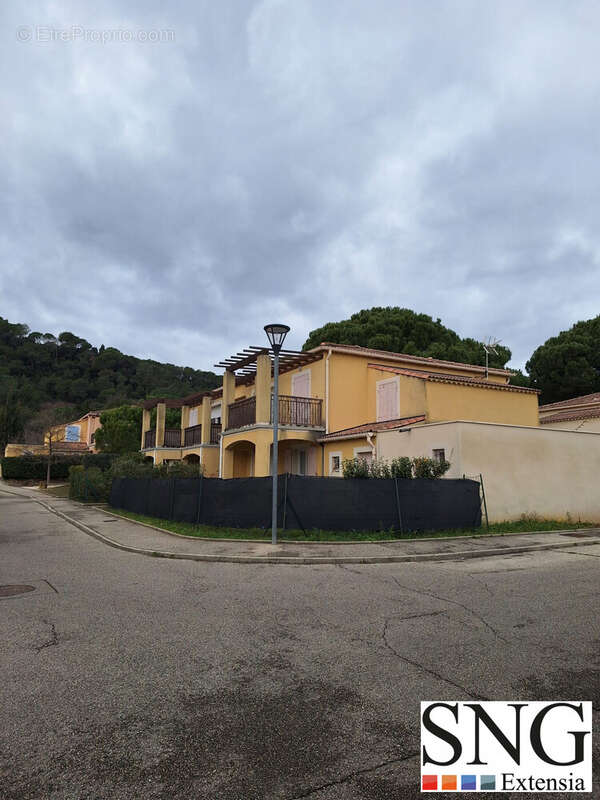 Maison à BAGNOLS-SUR-CEZE