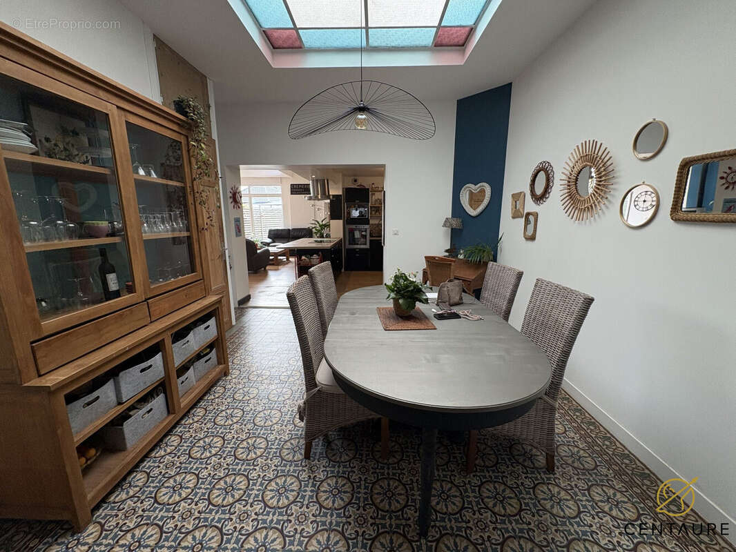 Maison 215 m² à Roncq  - photo 2