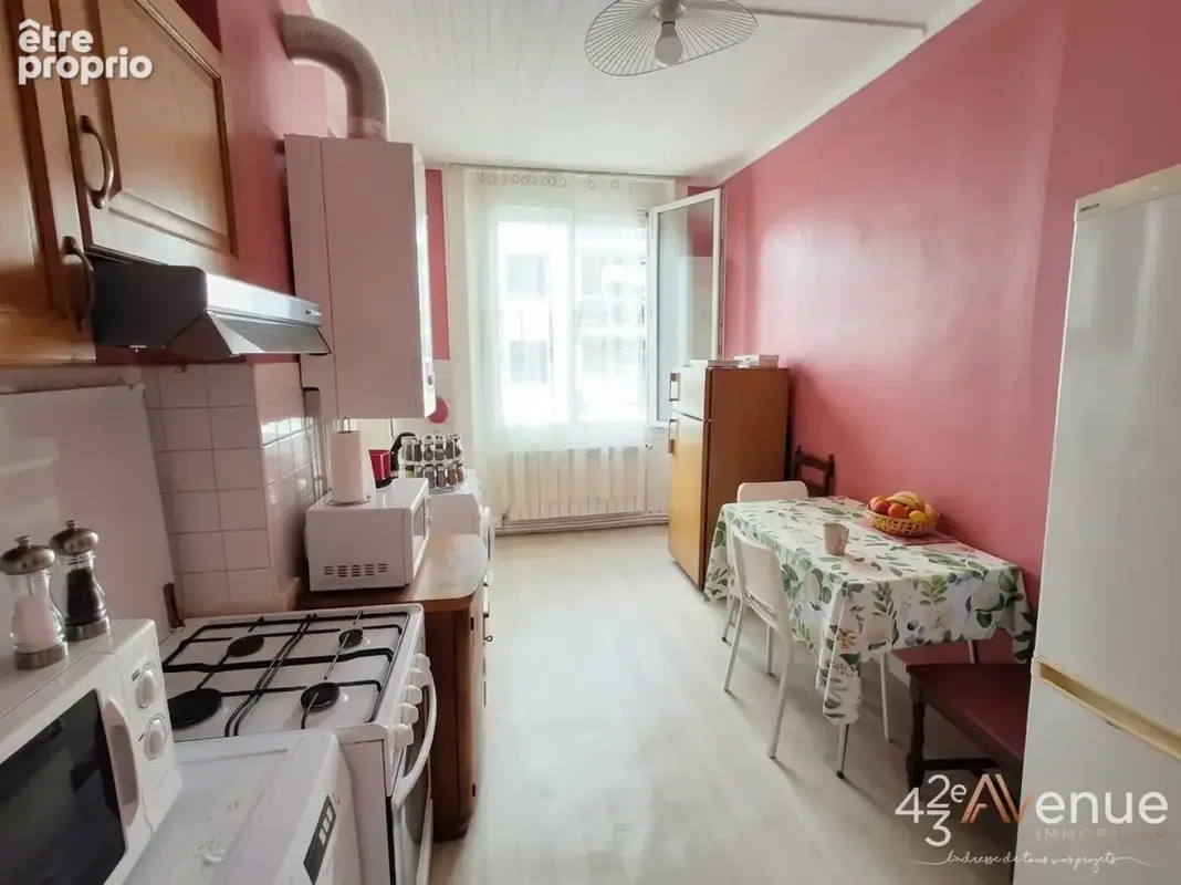 Appartement 2 pièces 50 m² à vendre à Saint-Etienne (42000) - photo 2
