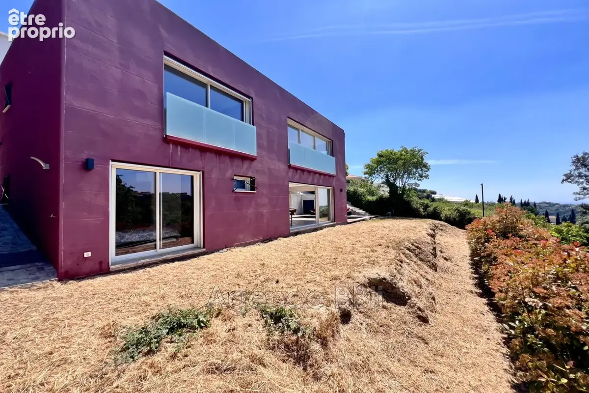 Maison 5 pièces 138 m² à vendre à Nice (06100) - photo 5