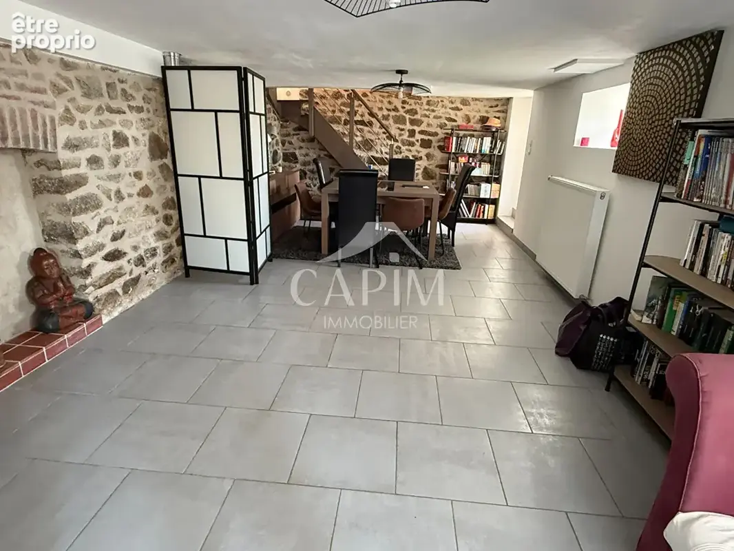 Maison de ville  Fougères  110 m2 - 3 Ch. -  Cour - Jardin - photo 9