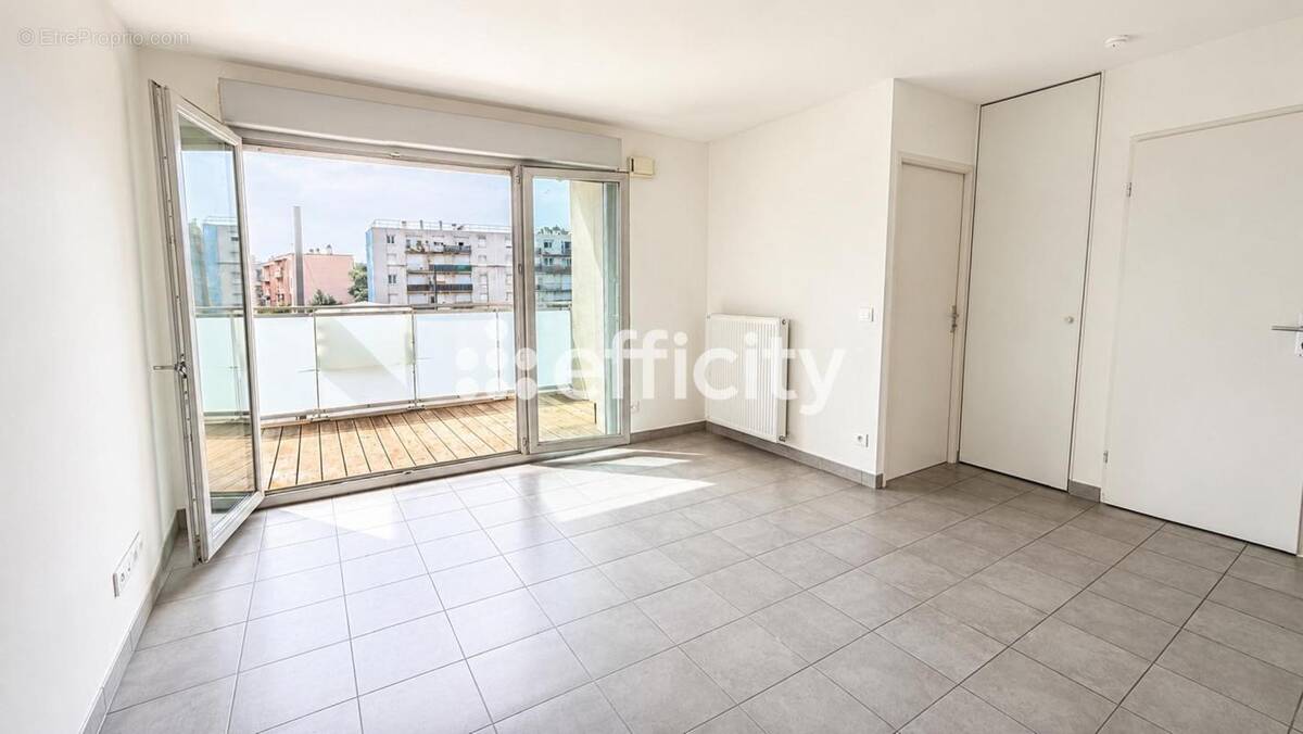 Appartement à VENISSIEUX