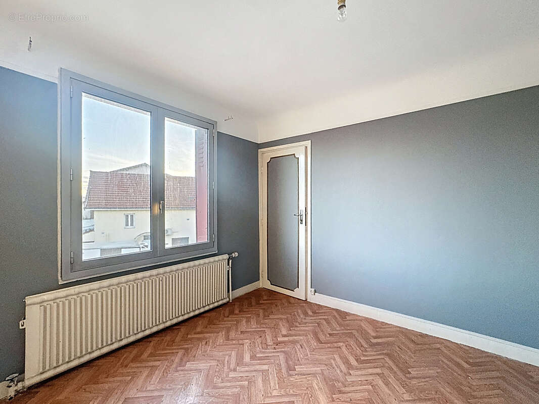 Maison à PARAY-VIEILLE-POSTE