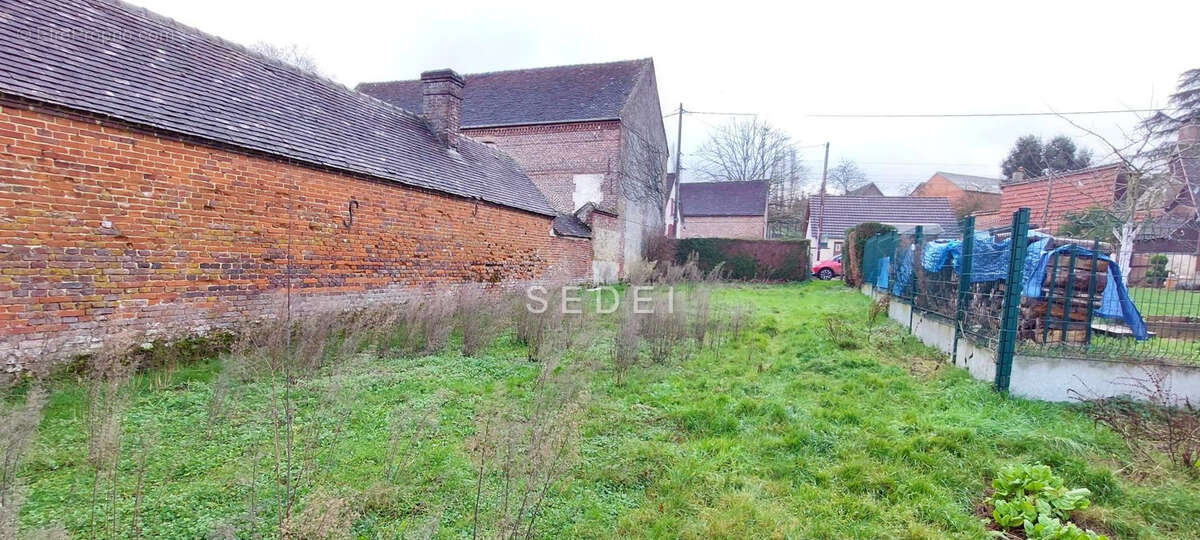 Terrain à VILLERS-SAINT-BARTHELEMY