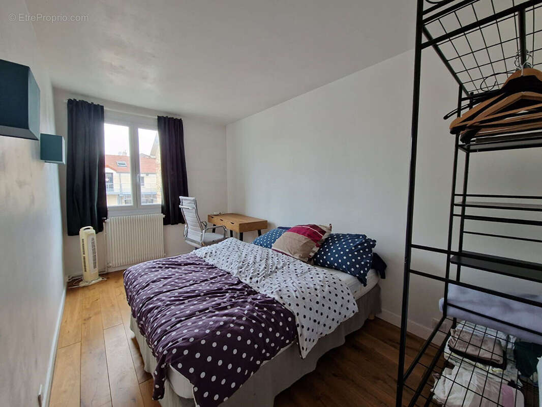 Appartement à LE MESNIL-LE-ROI