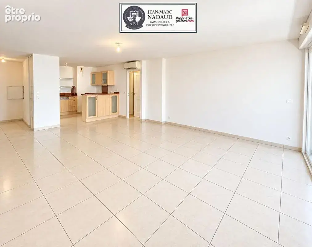 Saint-Raphaël-Vieux Port -T4, 91m2 - grande terrasse - climatisation- 2 grands garages avec espaces de stockage - photo 5