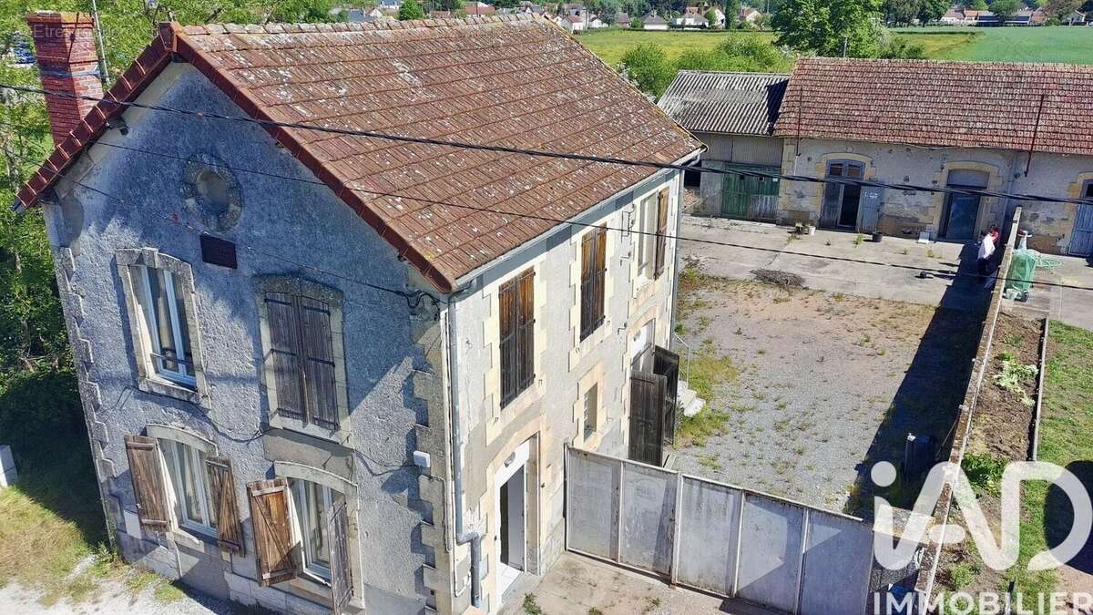 Photo 2 - Maison à SANCOINS