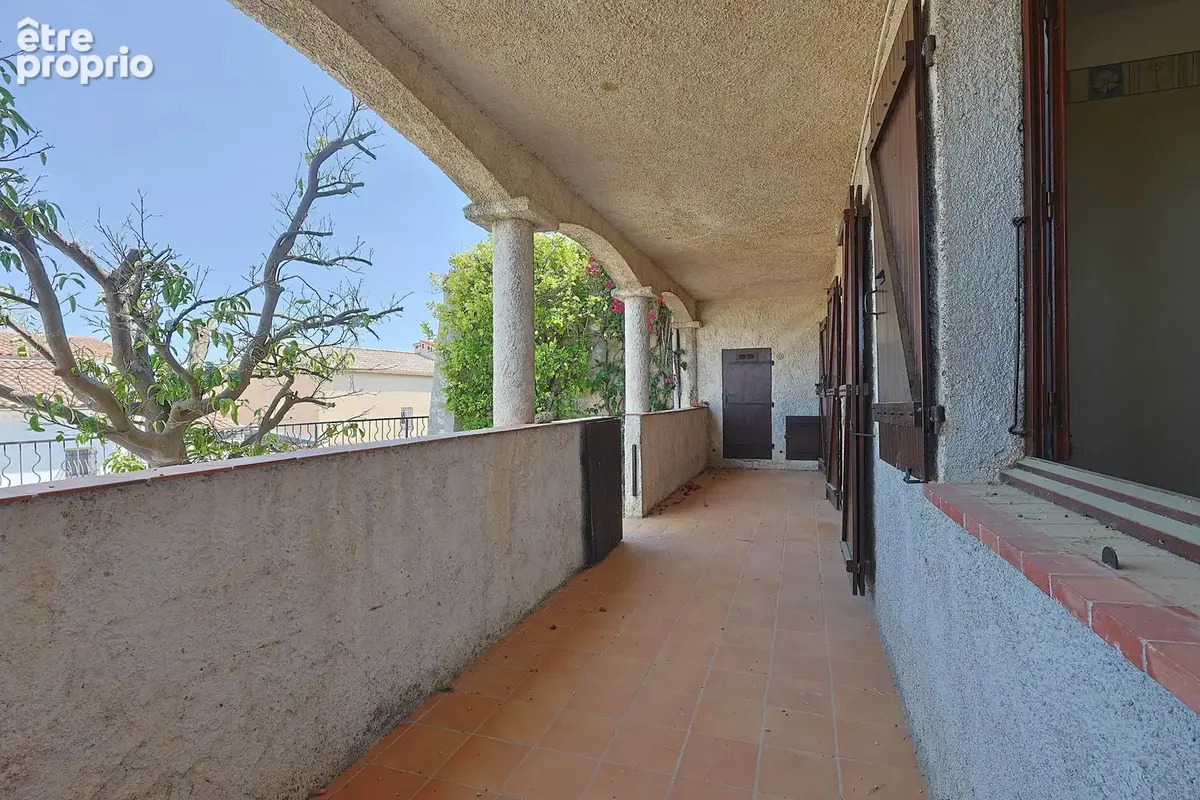 Maison avec vue mer panoramique – 157 m² – Terrain – Fort potentiel - photo 9