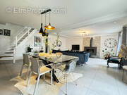 Maison à SAINT-PIERRE-DU-PERRAY