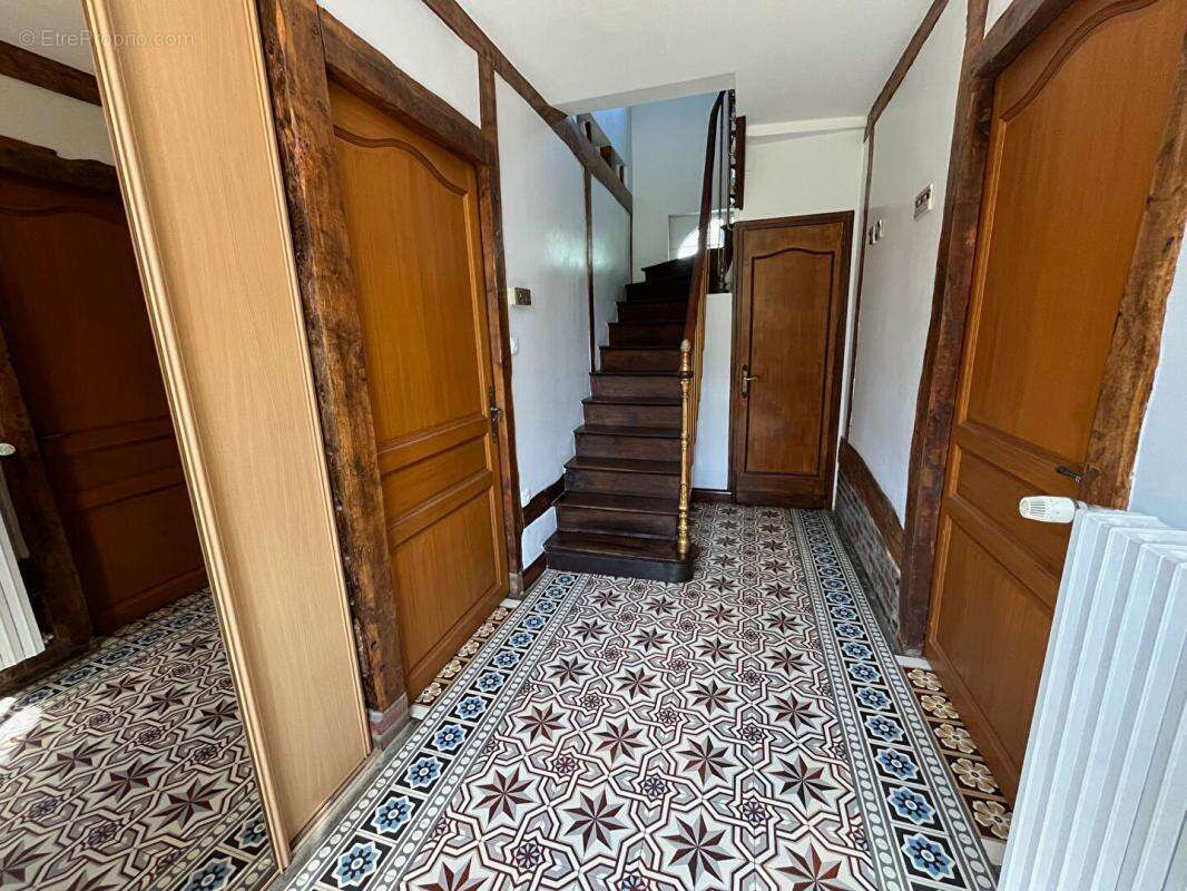 Maison à BUCHY