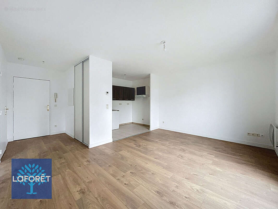 Appartement à CORBEIL-ESSONNES