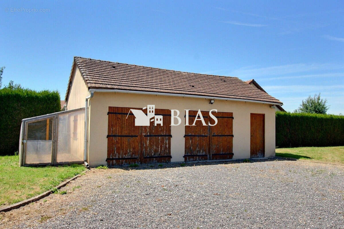 Maison 165 m² à Brionne  - photo 2